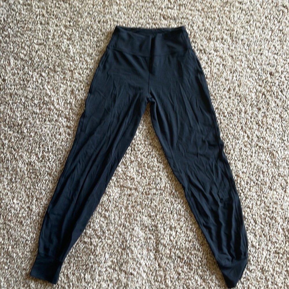 Lululemon black joggers